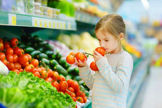 girl-supermarket.jpg